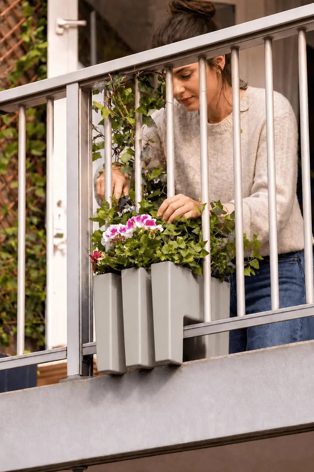 GreenUp Balkon Plantenbakken - Zijdegrijs - Set van 2 Stuks - plantenbak voor een groen balkon Vercony